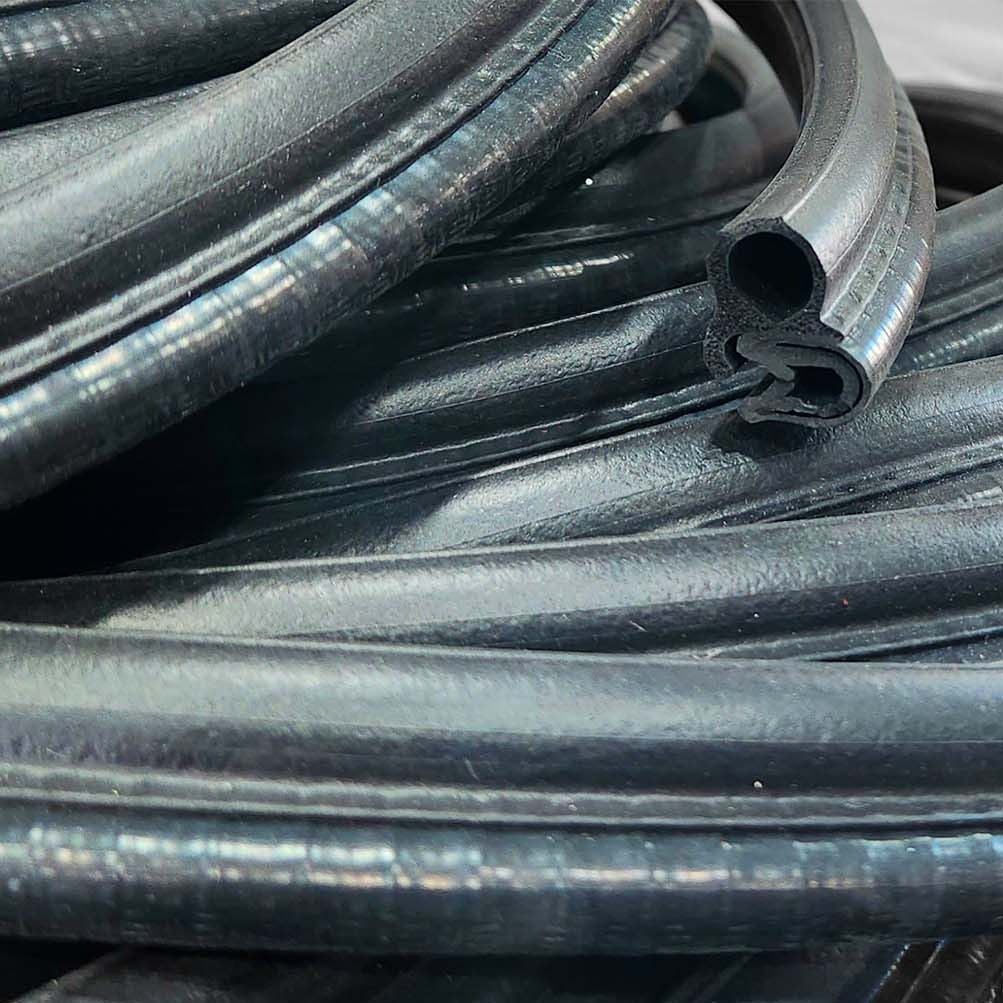 Pinchweld 66-040 Morris Side Seal per metre