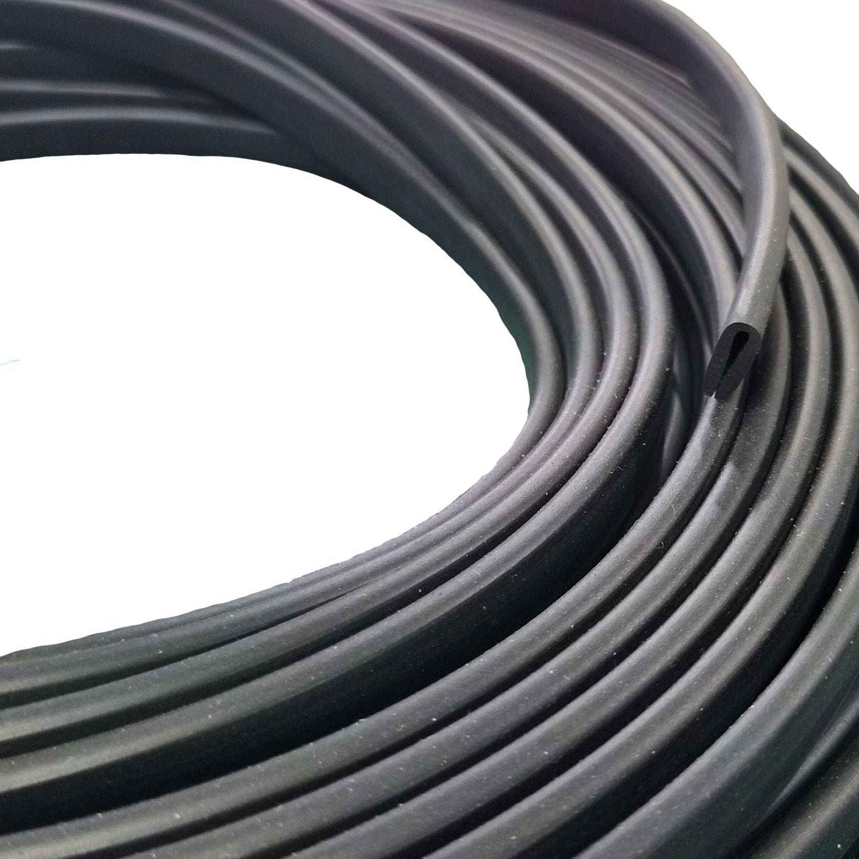 U Shape 39-590 per metre