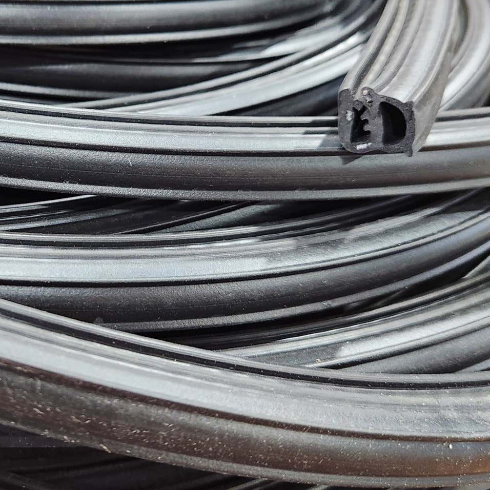 60-053SCH Pinchweld Schlegel Side Seal per metre